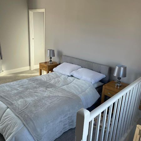 Brady'S Glastonbury Beautiful Pad Great Location! Экстерьер фото