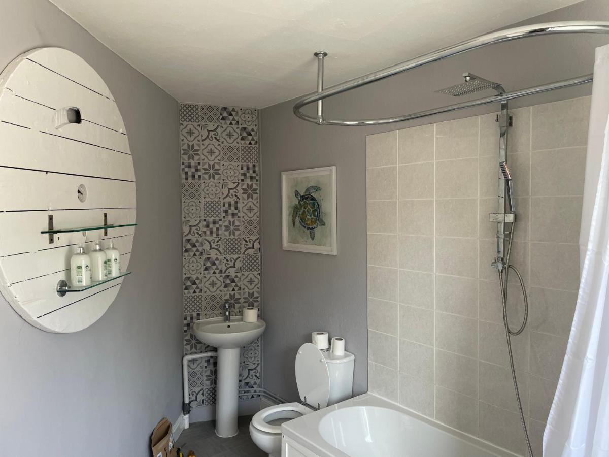 Brady'S Glastonbury Beautiful Pad Great Location! Экстерьер фото